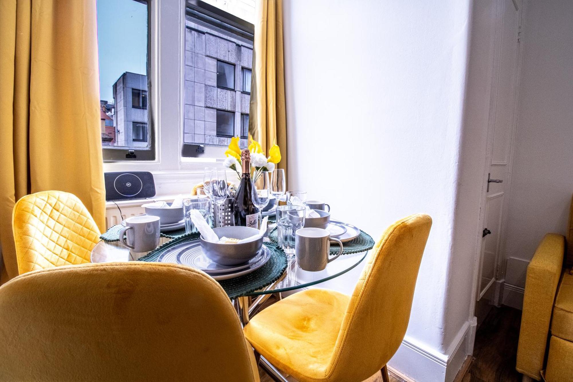 Luxurious Apartments On Oxford Street Londen Buitenkant foto