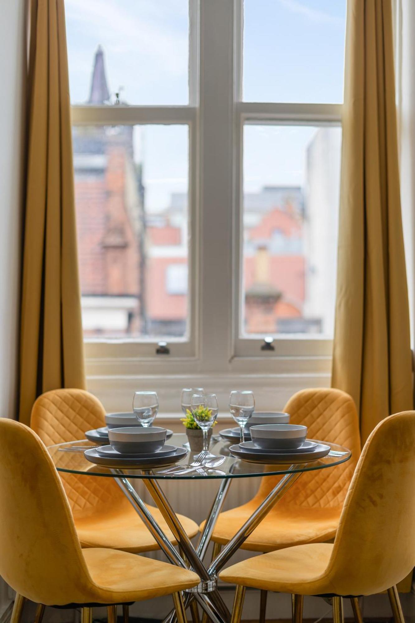 Luxurious Apartments On Oxford Street Londen Buitenkant foto